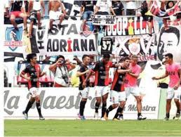 El 'cacique' sumó 25 puntos y aunque sigue en el fondo de la tabla, este triunfo le. Un Inspirado Cda Dio Vuelta El Partido Y Firmo Un 4 3 Contra Colo Colo En El Monumental Soychile Cl
