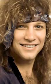 Good afternoon beautiful people🥰😘😘🤟🏻 Beautiful JON 👑🎸💘😘