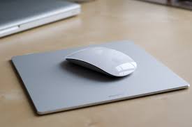 Décorez votre bureau avec nos images originales pour protéger votre souris contre la poussière et les débris. Prix Tapis Souris Enredada