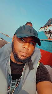 Am still single oooo