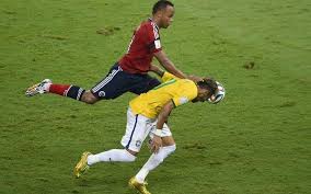 Neymar a quitté le terrain prématurément ce mercredi soir à caen. Mondial 2014 Pas De Sanction Contre Zuniga Carton Maintenu Pour Silva Le Parisien