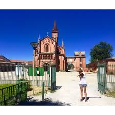 Pollenzo, una piccola cittadina situata nei dintorni di bra, 16 km da alba, al sud del piemonte.nel passato e' stata una delle numerose residenze sabaude, oggi ci si trova un importante centro enogastronomico in europa. Universita Di Scienze Gastronomiche Pollenzo Italy Big Ben Around The Worlds World