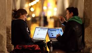 Tidak ada yang perlu ditakutkan, selama kamu memilih online dating site yang tepat, aman dan sangat menjaga privasimu. Online Dating Industry Report Statistic Brain
