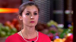 Après les décès récents du chef crémonais alberto napoli et du finaliste de l'édition 2015 paolo armando, anna martelli, la chef en herbe qui avait participé à la huitième saison de l'émission culinaire sky uno en 2019, alors qu'elle avait 72 ans, décédés. Masterchef 8 L Emozione Del Nuovo Giudice E Quelle Sagne Che Commuovono Bastianich La Repubblica