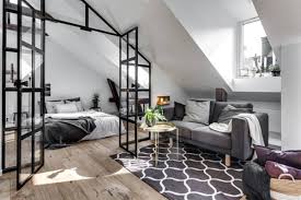 Yeni yapılacak çatı katı dekorasyonu öncesinde dikkat edilmesi gerekenlerden biri de çatı kirişinin yapısıdır mevcut çatı arası katı kirişleri üçgen. Muhtesem Bir Cati Dairesi Dekorasyonu Dekorasyon Fikirleri