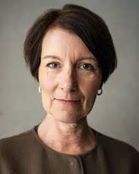 Rarely do all the elements come together so perfectly for an Art Sung  performance as they did at lunchtime last Friday at the University of Leeds  International concert series. The lighting, the