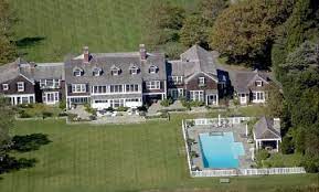 The Curbed Hamptons Heatmap Of Celebrity Homes Celebrity Houses Hamptons House Mansions