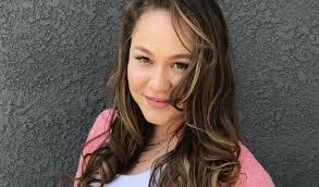 Grace Waite's Instagram, Twitter & Facebook