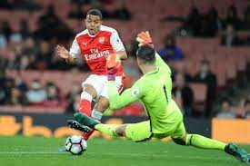 Donyell malen liet een goede indruk achter in de jeugdopleiding van ajax op de toekomst en werd malen, die nu natuurlijk in eindhoven speelt, reageert in gesprek met de nos: From Ajax To Arsenal The Inside Story On Donyell Malen S Controversial Move To The Emirates Football London