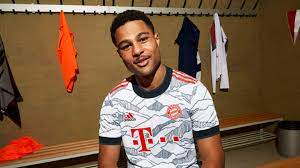 The new kit was worn for the first time in the bundesliga champions' final game of. T3iozipzhdsw8m
