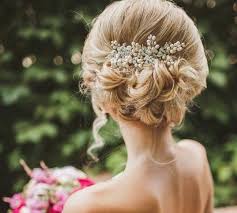 Acconciature donna e interviste con i parrucchieri. Acconciature Sposa 2016 Le Tendenze Piu In Di Stagione Vanityfair It