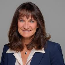 Kay Burns's Instagram, Twitter & Facebook