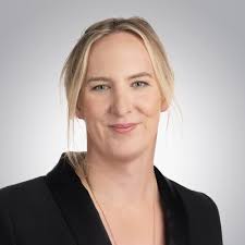 The greatest thing about Chicago Halloween? It can be a blizzard or 80  degrees!! Happy Halloween 🎃 everyone!