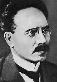 Februar 1915 wurde rosa luxemburg dann zur „abbüssung einer einjährigen gefängnisstrafe. Karl Liebknecht