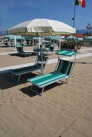 Offre una serie di servizi che vengono rinnovati e migliorati di anno in anno, affinchè i clienti possano passare una vacanza marina di pietrasanta: Bagno Carlo Marina Di Pietrasanta 2021 All You Need To Know Before You Go With Photos Tripadvisor