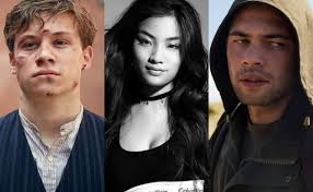 Vin diesel apresenta novo elemento do elenco de velocidade furiosa 9, até agora apenas constituído por diesel e michelle rodriguez. Velozes E Furiosos 9 Adiciona Finn Cole Anna Sawai E Vinnie Bennett Ao Elenco Loucosporfilmes Net