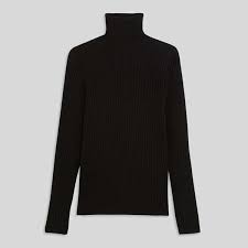 Pièce phare des collections caroll depuis l'origine, le pull pour femme est sans aucun doute le vêtement que vous adorez porter au quotidien. Pull Col Roule Contenant Du Cachemire Noir Monoprix Femme Monoprix Fr