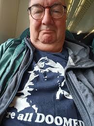 Peter Glaze's Instagram, Twitter & Facebook