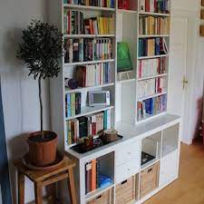 8 pieds de meuble métal (dont 4 légèrement plus hauts). Ikea Hacking Customiser La Bibliotheque Billy En 5 Idees Home Decor Home Ikea