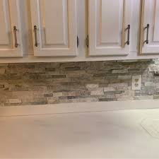 There was a lot of color (grey scale) variation within the pieces and from piece to piece. Golden Honey Random 4 5 X 16 Natural Stone Mosaic Tile Stone Tile Backsplash Kitchen Stone Backsplash Kitchen Kitchen Backsplash Designs