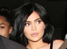 Kylie Jenner, toujours enceinte, se serait séparée de Travis Scott !