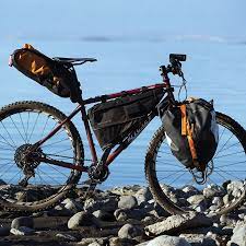 Simply put, the blackburn outpost front rack is a raging pos. Blackburn Outpost Frame Bag Small Rahmentasche Bike24