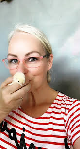 Kittens and eggs reach agreement