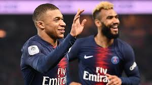 Il a été amené là par thomas tuchel, qui l'avait connu à mayence, pour être le remplaçant. Psg Kylian Mbappe Soutient Choupo Moting Sur Twitter Apres Son Rate Monumental Contre Strasbourg Eurosport