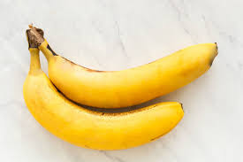 Bananas are a tropical fruit that need warmth to ripen. How To Select And Store Bananas