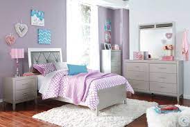 Bar pulls with inset faux crystal arrangement. Olivet Silver Youth Upholstered Panel Bedroom Set From Ashley Coleman Furniture