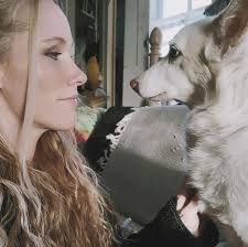 How to keep a duck's living area clean and dry using straw and other  bedding materials?