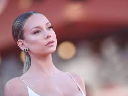 Ester Exposito, l'attrice di Elite rivelazione di Venezia