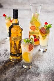 The Temperature S Up And It S Time To Cool Down With A Long Refreshing Amarula Gold Cocktail And To Make Thing Happy Hour Drinks Yummy Drinks Gold Cocktail