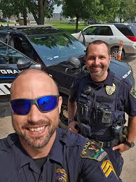 Please avoid the area of Gateway and 5th due to a power outage causing  issues with railroad crossing markers and traffic signals. Thank you. #GFPD  #GrandForksFinest inewz.TV KNOX Radio