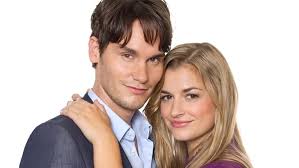 Die aktuelle staffel von sturm der liebe dreht sich um das liebesleben von konstantin. Kategorie Staffeln Sturm Der Liebe Wiki Fandom