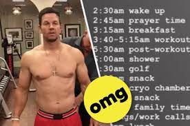 Mark wahlberg has revealed a punishing daily routine, involving getting up in the middle of the night to work out. I Cannot Wrap My Lazy As Heck Head Around Mark Wahlberg S Daily Schedule