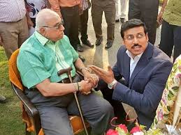Pune fc* 23 kas 1977, bangalore, hindistan. Former India Football Star Shanmugam Venkatesh Salutes Pk Banerjee As First Icon Of Sport Recalling His Impact As Motivator Sports News Firstpost