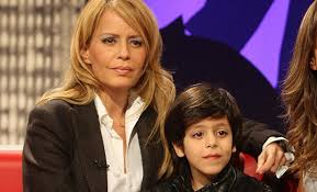 Desde la clínica las condes informaron que luego de ser ingresado con dolor de cabeza y vómitos, las imágenes que fueron tomadas revelaron que máximo menem bolocco, el hijo de cecilia bolocco. Asi De Grande Esta El Hijo De Cecilia Bolocco Y Puranoticia