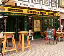 It was invented by cord broyhan in 1526. Broyhanhaus Wikipedia