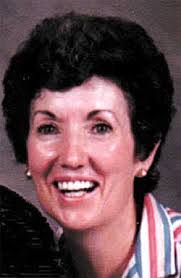 Stephanie Downard's Instagram, Twitter & Facebook