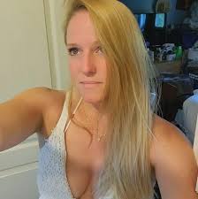 Tabitha Dodd's Instagram, Twitter & Facebook