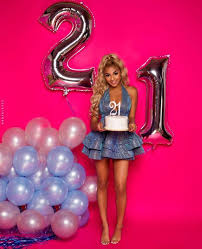 21st Birthday Birthday Outfit Ideas 2020 Pin By Rafael Rodrigues On ʙɪʀᴛʜᴅᴀʏ ʙɪᴛᴄʜ In 2020 21st Birthday Girl 16th Birthday Outfit 21st Birthday Photoshoot