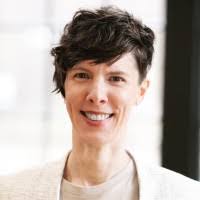 Elizabeth Bellinger's Instagram, Twitter & Facebook