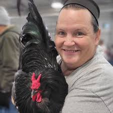 Polish 6 months old. Front top of head. Why does it look like this??