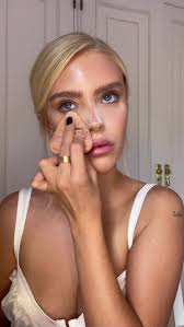 Danni Washington Hairstylist