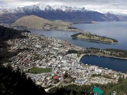 Find everything in this comprehensive guide to queenstown and the wakatipu, including visitor information, accommodation, activities, entertainment, and local news. Queenstown A Tourist Town With No Tourists Fights Despair Among Stranded Workers New Zealand The Guardian