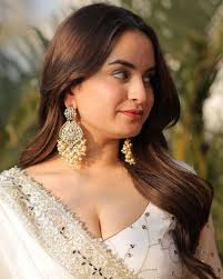 AAvaran White Heavy Faux Georgette Embroidered Anarkali Suit Set