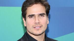 Lived in elmhurst il, park ridge il, franklin park il, burbank il. Rate Daniel Arenas