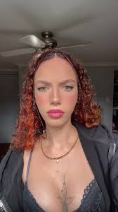 Shellyy😉 (@shelly.dionne)