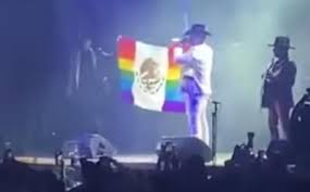 + = bandera lgbt+ con tonalidades un. A Crime Grupo Firme Flies The Mexican Flag With Lgbt Colors Homophobes Explode